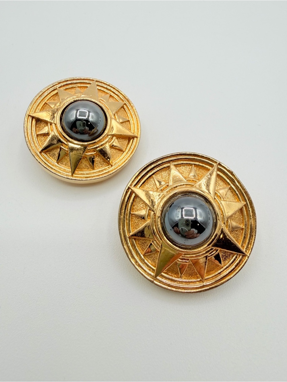 Vintage Gold Tone Sunburst Hematite Cabochon Clip On Earrings